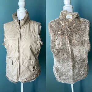 Old Navy Reversible Fur Khaki Cream Vest size Large Warm Winter Preppy